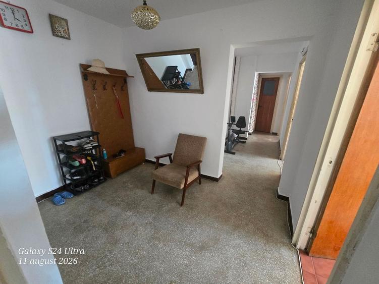 Apartament cu 4 camere decomandat în Nord
