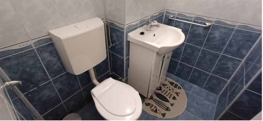 Apartament cu 3 camere decomandat, mobilat în Județean