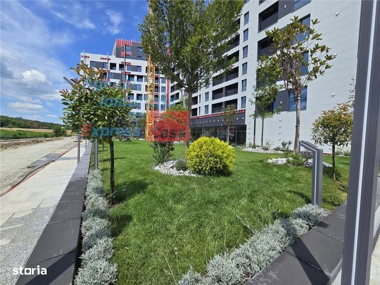 Apartament cu 4 camere decomandat în Valea Adâncă