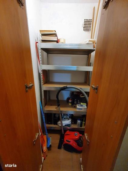Apartament cu 3 camere semidecomandat în Tomis II