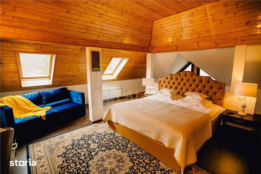 Casă cu 8 camere cu Teren 1000 Mp în Central