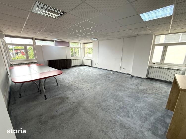 Spațiu comercial, de 50 mp, în Nicolina