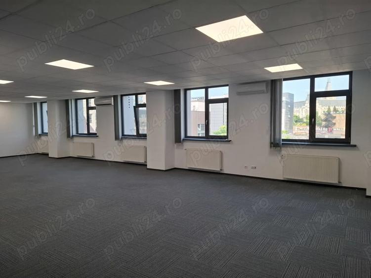 Spațiu comercial, de 372 mp, în Central