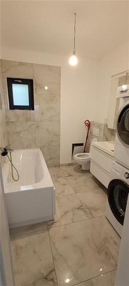 Casă cu 4 camere cu Canalizare în Gai