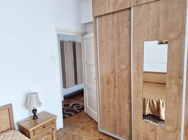 Apartament cu 2 camere semidecomandat, mobilat în Cișmigiu