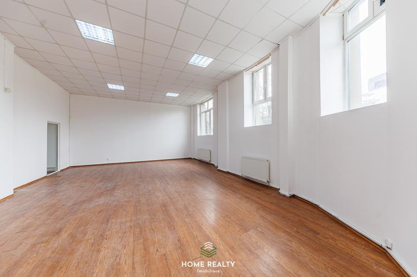 Spațiu comercial, de 222 mp, în Neptun