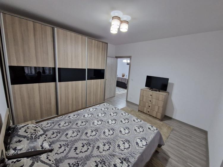 Inchiriez apartament 2cam in Cartierul Solar ,B-dul Metalurgiei nr132, Bl B4A - 6