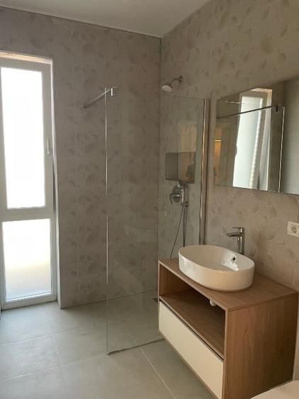 Apartament cu 2 camere decomandat în Dumbrăvița