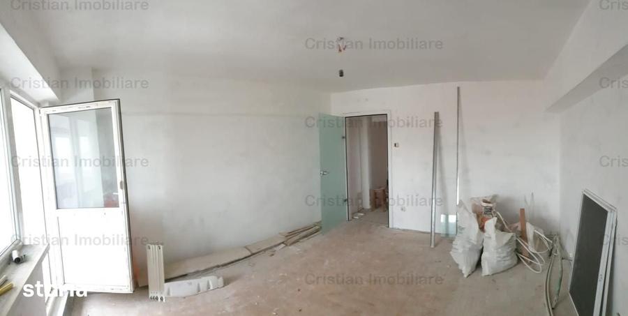 Apartament cu 4 camere decomandat în Republicii
