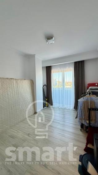 Apartament cu 3 camere semidecomandat, mobilat în Între Lacuri