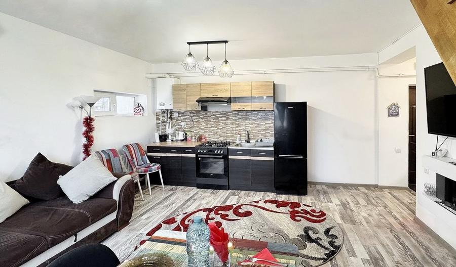 Apartament cu 3 camere semidecomandat, mobilat în Gării