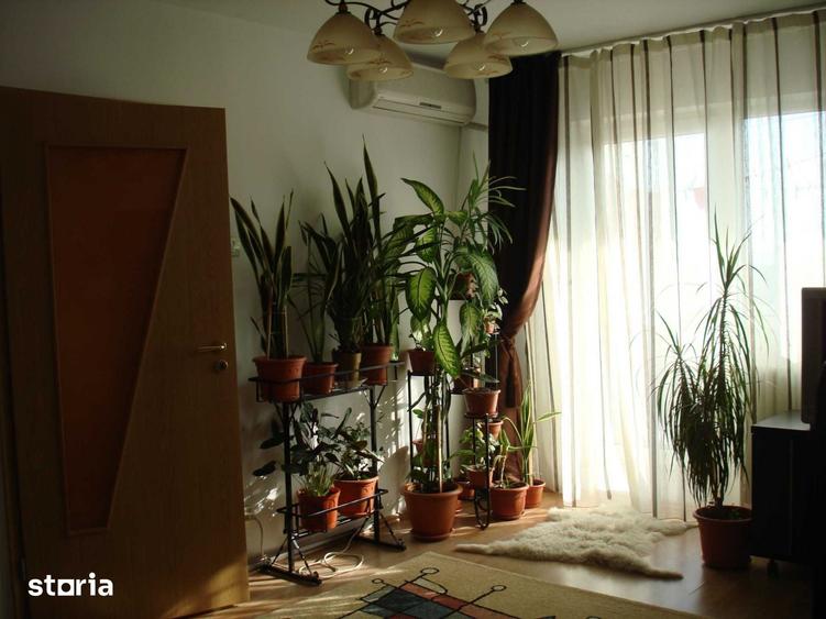 Apartament cu 2 camere decomandat în Decebal