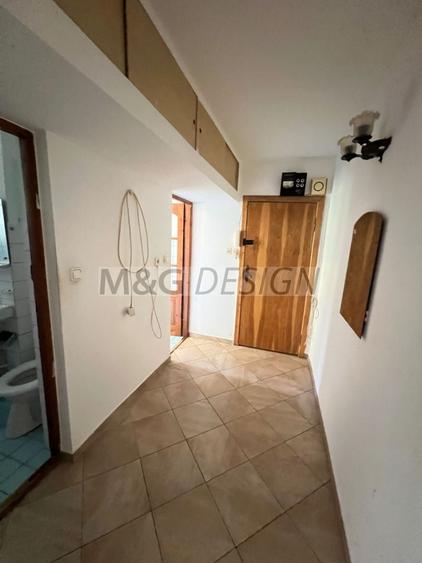 Apartament cu 3 camere în Girocului