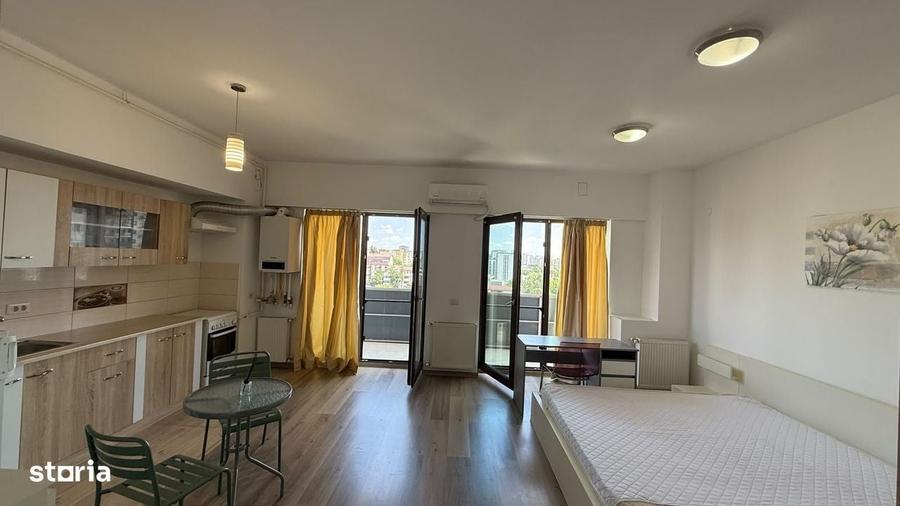 Apartament decomandat în Mihai Bravu