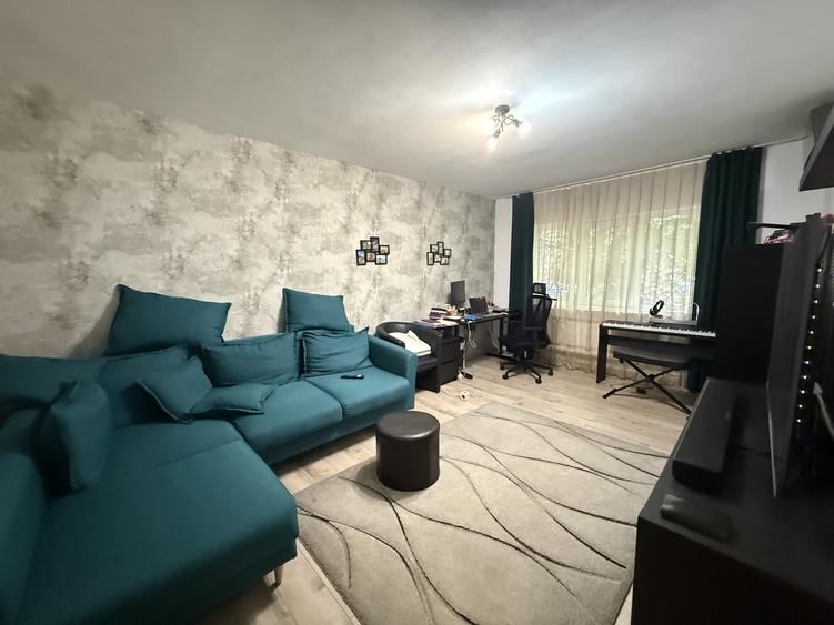 Apartament 3 camere, decomandat, 67 mp utili, parter - Girocului - 1