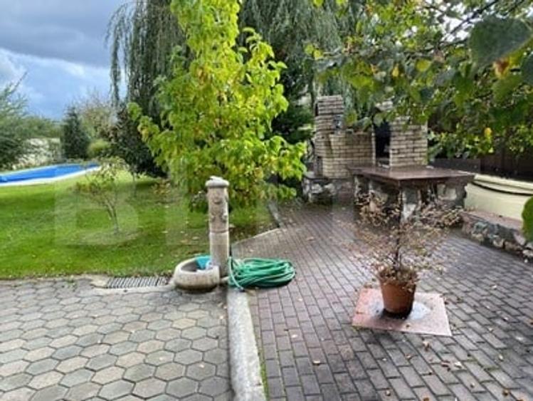 Casă individuală cu 8 camere cu Piscina în Exterior Nord