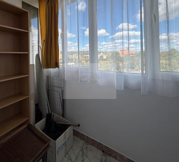 Apartament cu 3 camere decomandat, mobilat în Mănăștur