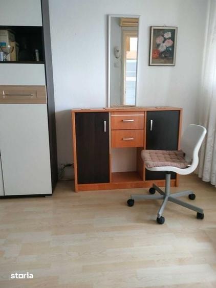 Garsonieră în Titan