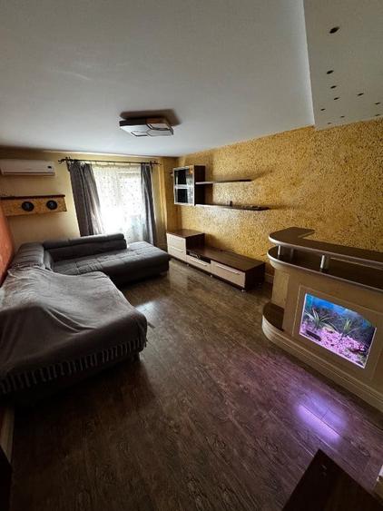 Apartament cu 4 camere decomandat în Ostroveni