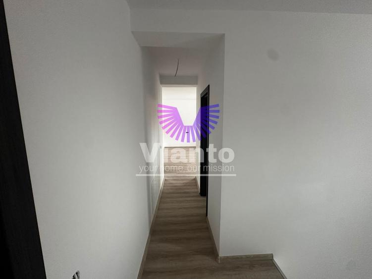 Duplex cu 5 camere cu Canalizare în Exterior Vest