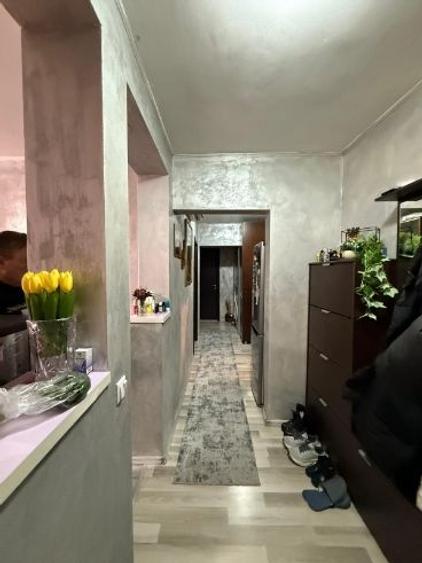 Apartament cu 3 camere decomandat în Titan