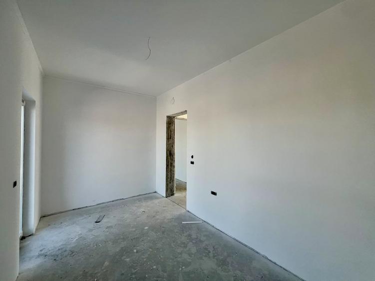 Casă cu 4 camere cu Teren 316 Mp în Săcălaz