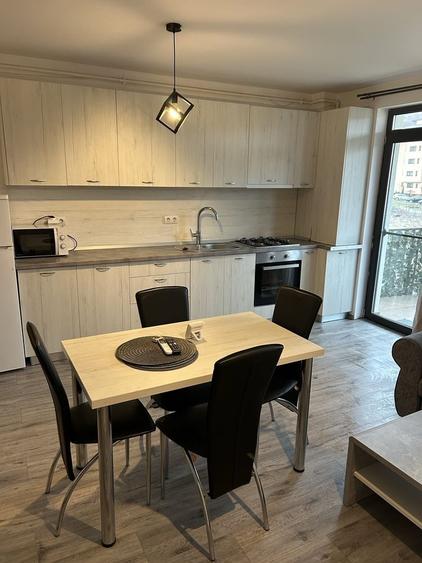 Apartament cu 2 camere decomandat în Florești