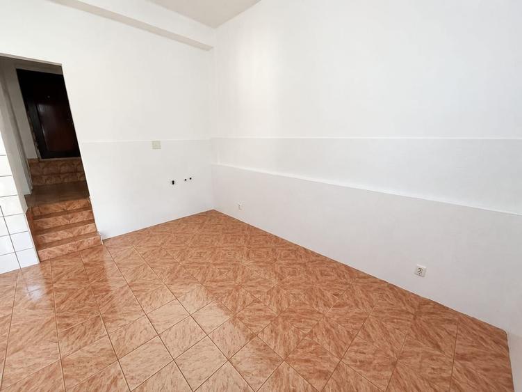 Spațiu comercial, de 50 mp, în Ultracentral