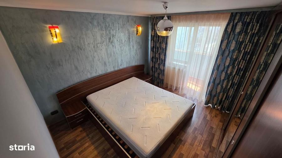 Apartament cu 3 camere decomandat în Central