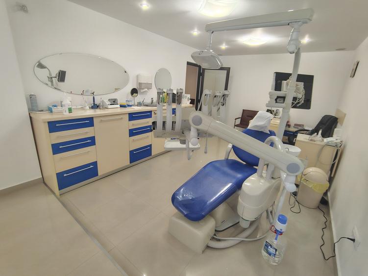 Spațiu comercial, de 65.709999084473 mp, în Casa de Cultură