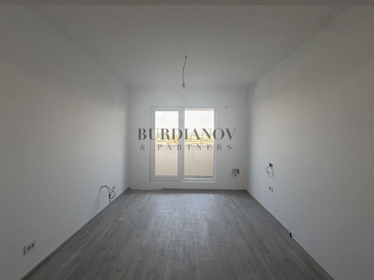 Apartament cu 3 camere decomandat în Lacul Morii