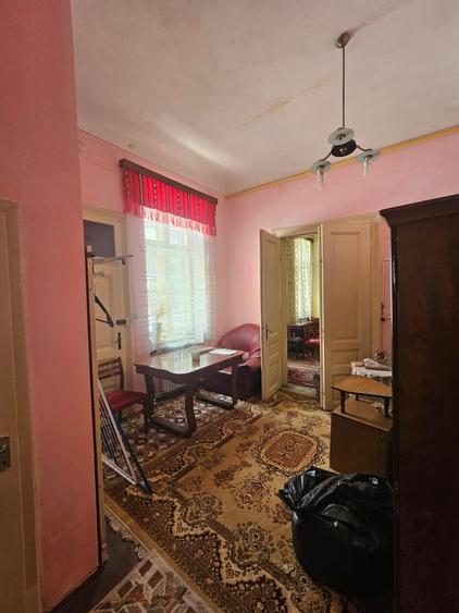 Casă individuală cu 4 camere cu Teren 489 Mp în Central