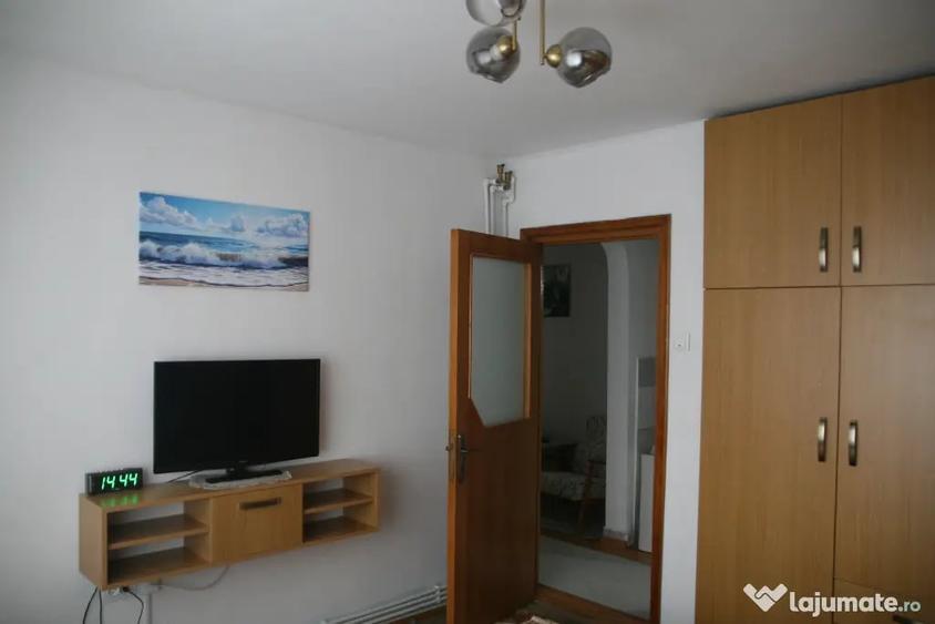 Apartament cu 3 camere decomandat în Tomis Nord