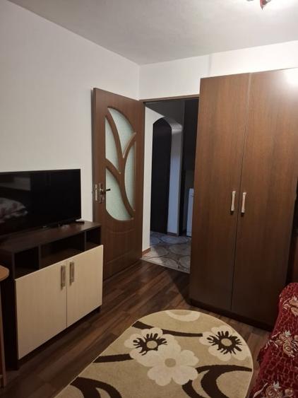 Apartament cu 2 camere decomandat, mobilat în Filiași