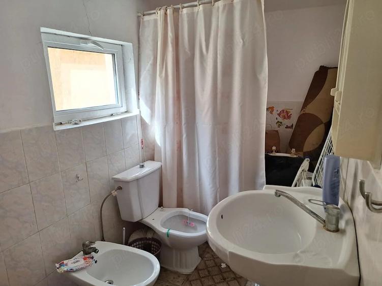 Casă cu 3 camere în Stâlpu