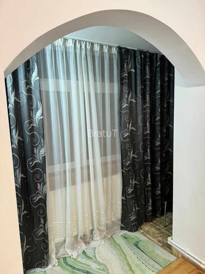 Vand apartament cu 3 camere