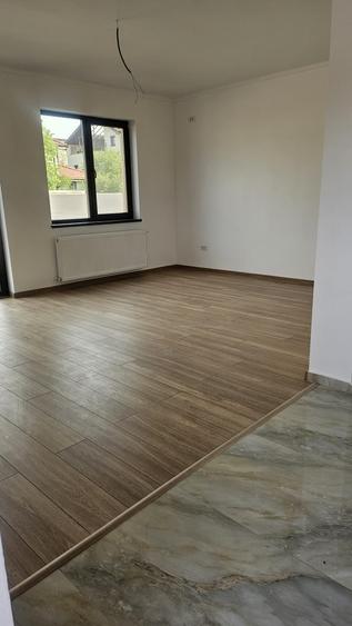 Duplex cu 4 camere cu Canalizare în Prelungirea Ghencea