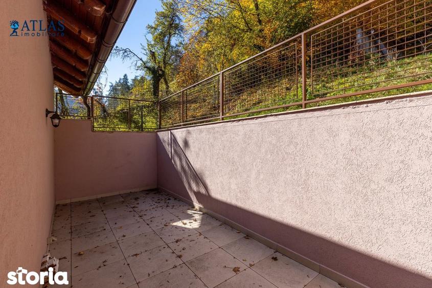 Apartament cu 4 camere în Schei