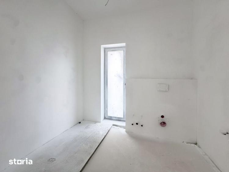 Casă cu 4 camere cu Teren 600 Mp în Central