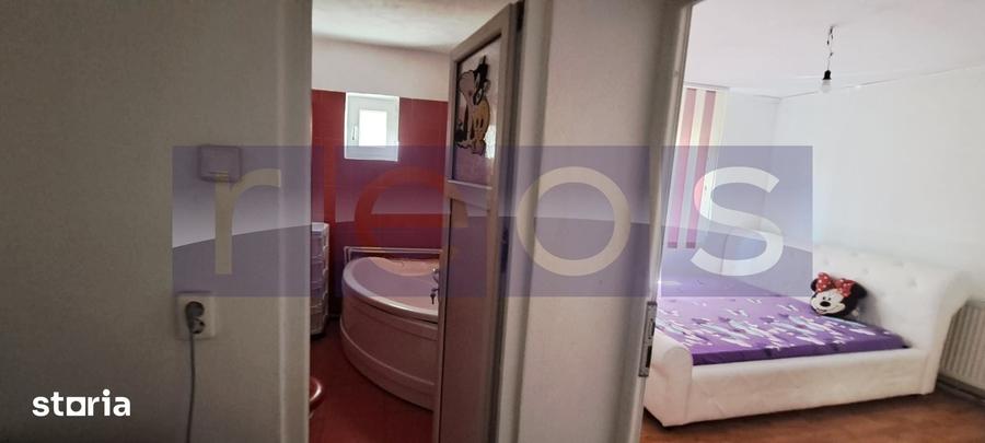 Apartament cu 4 camere decomandat în Central