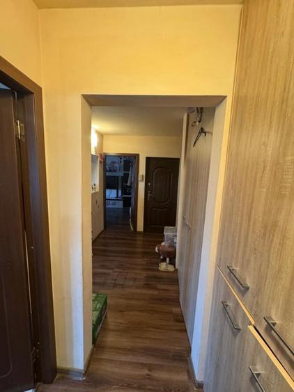Apartament doua camere decomandat ,Brazda ,etaj 1 - 4