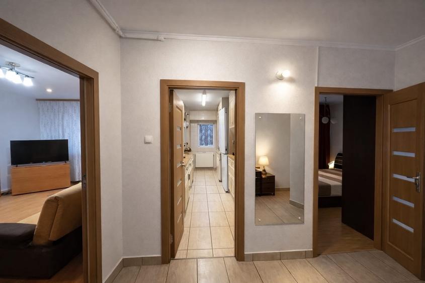 Apartament cu 2 camere semidecomandat, mobilat în Dacia