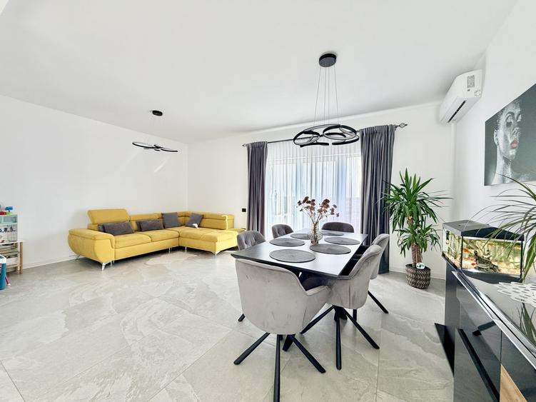 Duplex cu 4 camere cu Teren 273 Mp în Moșnița Nouă
