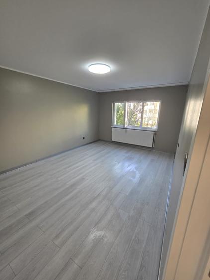 Apartament cu 2 camere decomandat în Sârbi