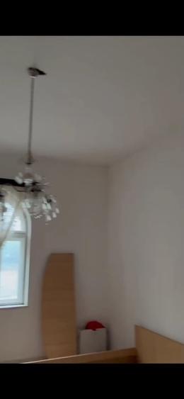 Casă individuală cu 3 camere cu Canalizare în Central