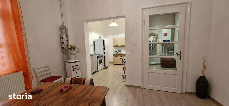 Apartament cu 2 camere, mobilat în Muncitoresc