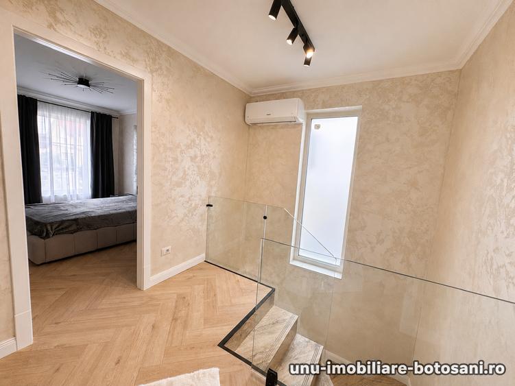Casă cu 4 camere cu Teren 250 Mp în Periferie