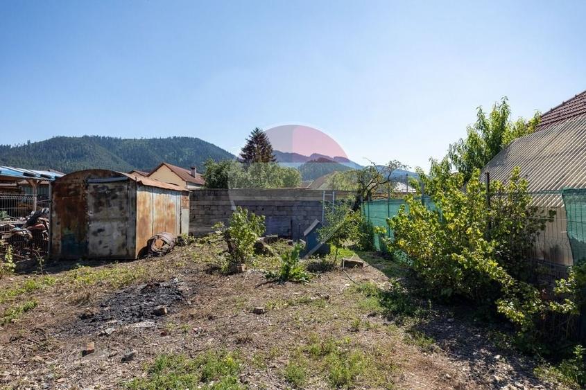 Casa cu potențial rar în Săcele: 2 corpuri și teren de 1.048 mp - 39