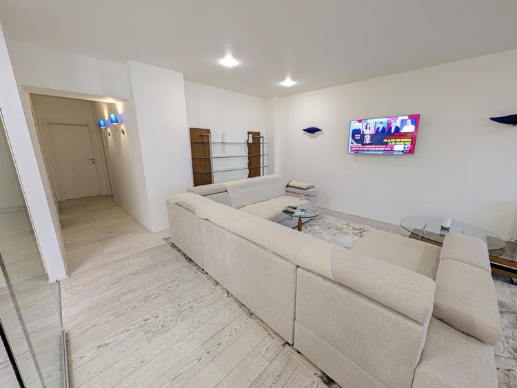 Apartament cu 4 camere, mobilat în Voluntari