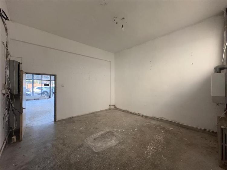 Spațiu comercial, de 101 mp, în Podul de Fier
